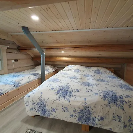 샬레 Pieni Katajaranta *